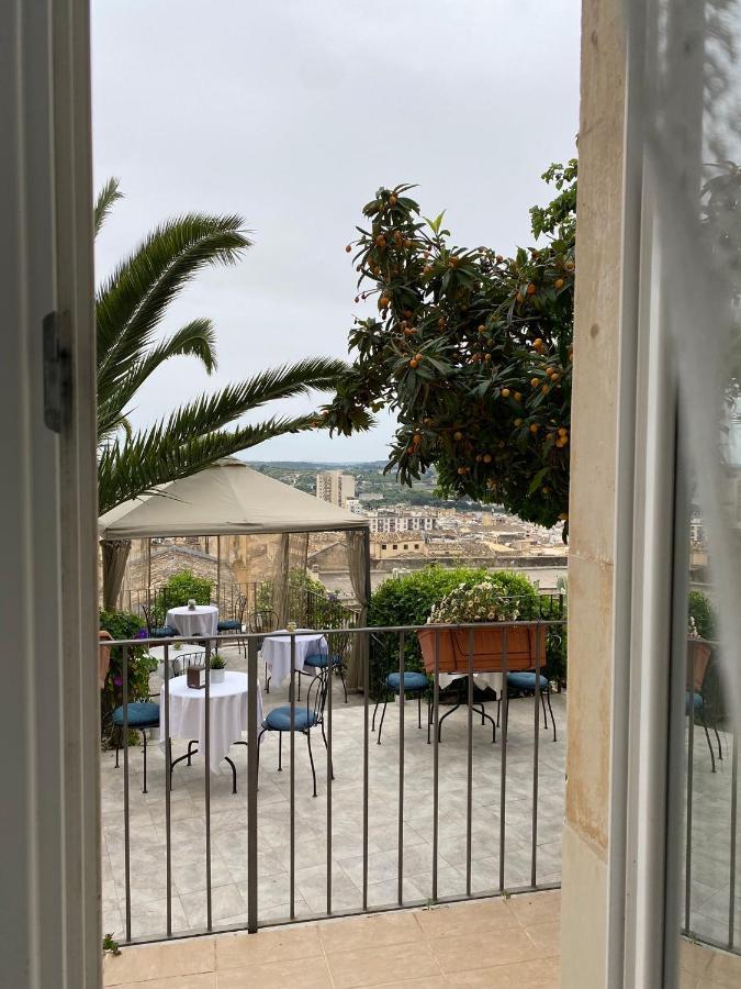 Trigona Garden Suite Noto Exterior photo