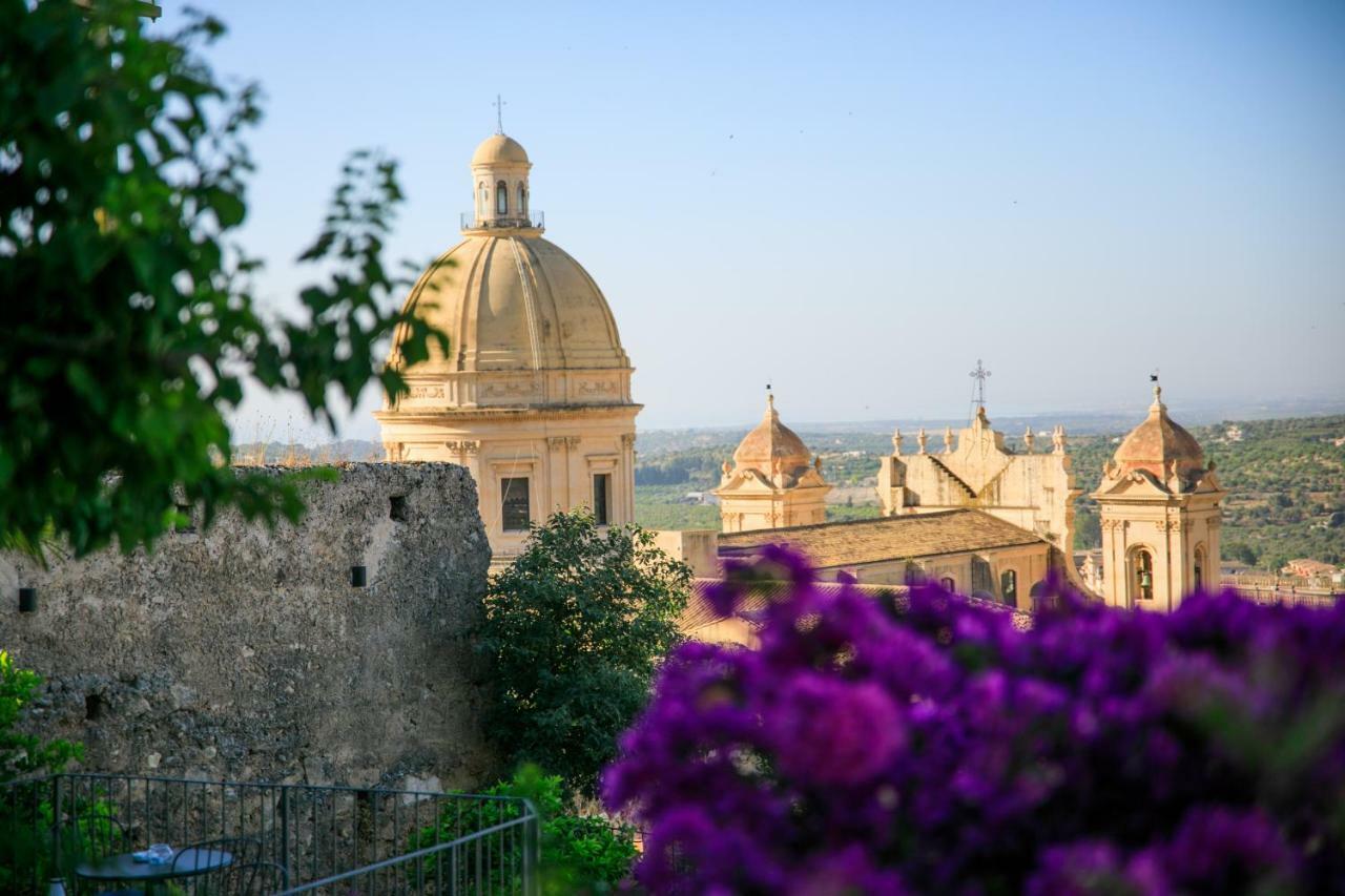 Trigona Garden Suite Noto Exterior photo